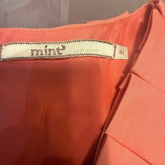 Mint Vneck Silk Orange/Pink Colorblock Sleeveless Pleated Silk Blouse Size 2/XS - Picture 12 of 12